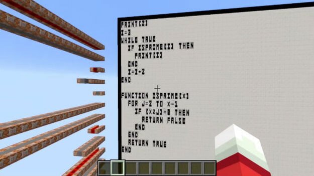 Игроки Minecraft теперь могут программировать на компьютерах, созданных в игре